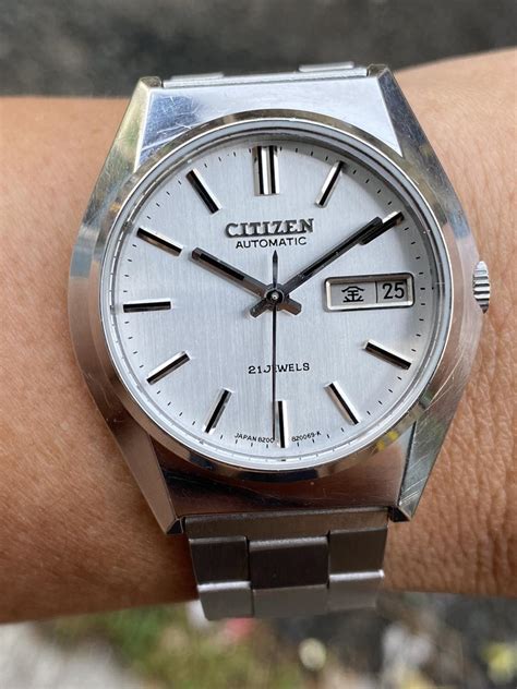 Watch 21 .